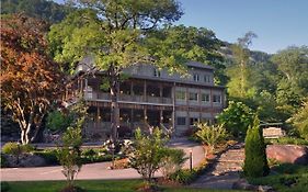 The Esmeralda Inn Chimney Rock